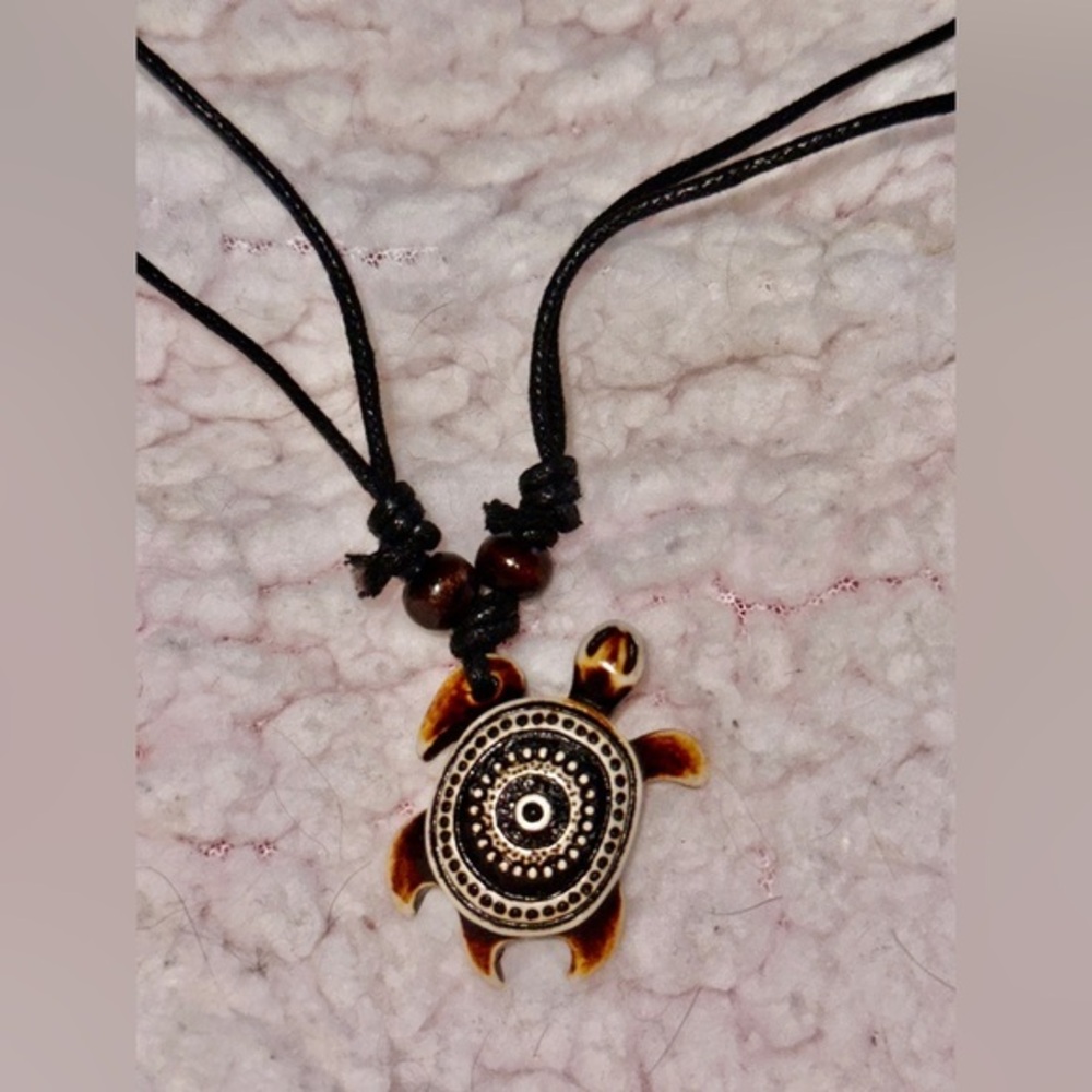 Bohemian Handcrafted Turtle Pendant Necklace - Black and Brown